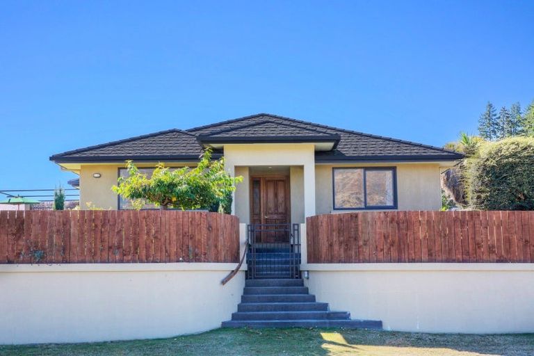 Photo of property in 45 Kings Drive, Wanaka, 9305