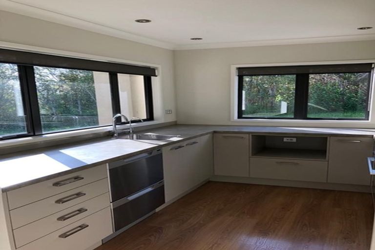 Photo of property in 209 Schnapper Rock Road, Schnapper Rock, Auckland, 0632