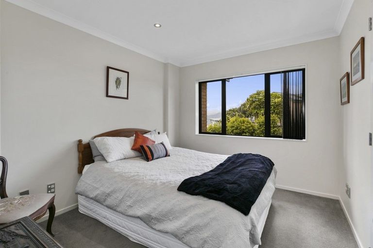 Photo of property in 14 Arahiwi Grove, Tirohanga, Lower Hutt, 5010