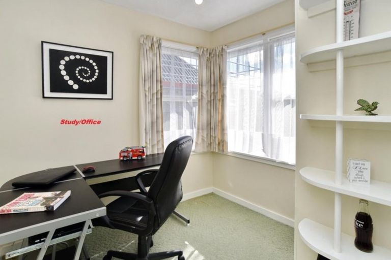 Photo of property in 32 Reynolds Avenue, Bishopdale, Christchurch, 8053