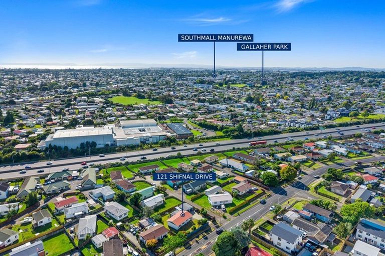 Photo of property in 121 Shifnal Drive, Randwick Park, Auckland, 2105