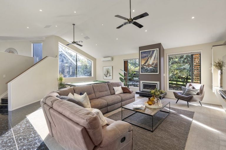 Photo of property in 97 Shaw Road, Oratia, Auckland, 0604