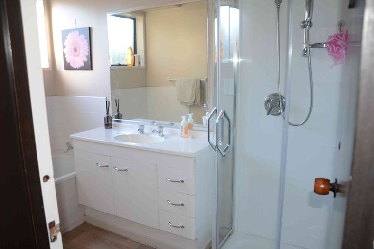 Photo of property in 12 Mchaffies Place, Wainoni, Christchurch, 8061