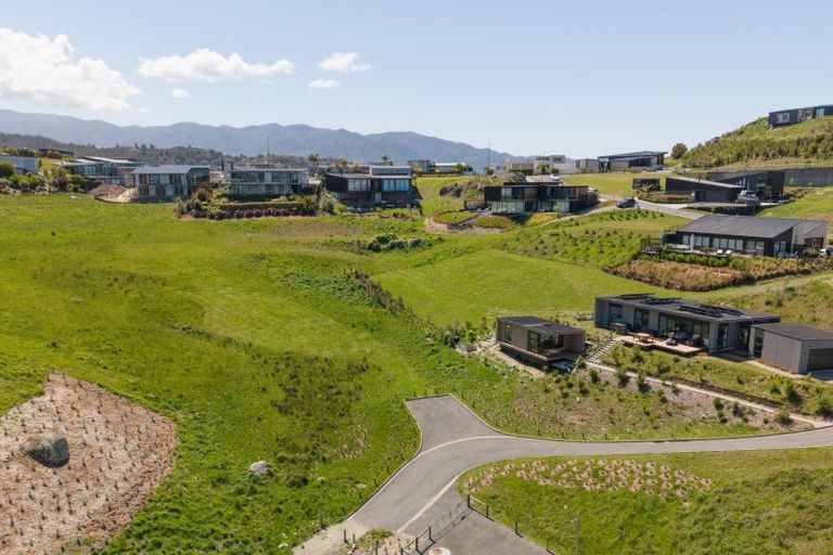 Photo of property in 6 Fairburn Place, Kaiteriteri, 7197