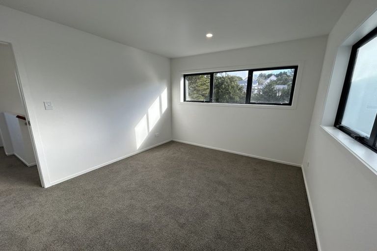 Photo of property in 338 Triangle Road, Massey, Auckland, 0614