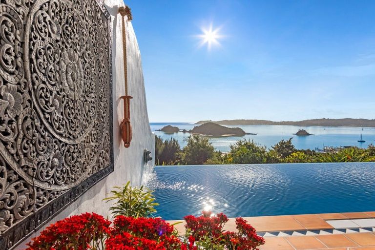 Photo of property in 37 Bayview Road, Paihia, 0200