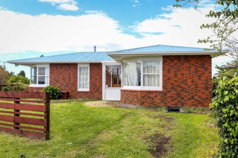 Photo of property in 235 Frankley Road, Frankleigh Park, New Plymouth, 4310