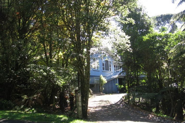 Photo of property in 127 Konini Road, Titirangi, Auckland, 0604