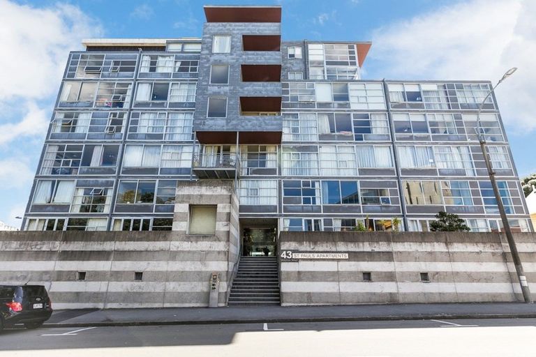 Photo of property in St Pauls Apartments, 7/43 Mulgrave Street, Thorndon, Wellington, 6011
