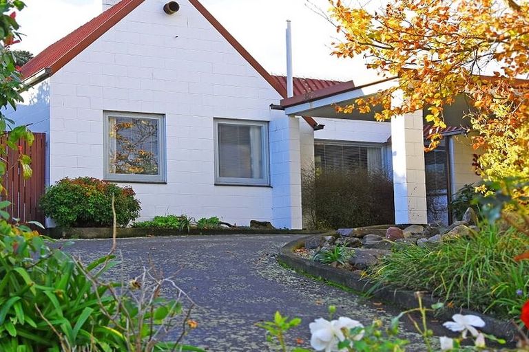 Photo of property in 17 Queen Alexandra Street, Lansdowne, Masterton, 5810