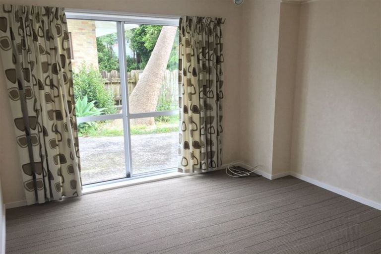 Photo of property in 133 Hutchinsons Road, Bucklands Beach, Auckland, 2014