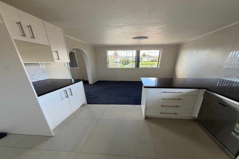 Photo of property in 16 Antalya Place, Manurewa, Auckland, 2102