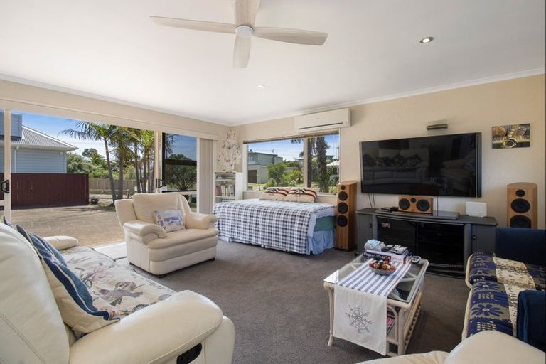 Photo of property in 3 Wakanoi Place, Bowentown, Waihi Beach, 3177