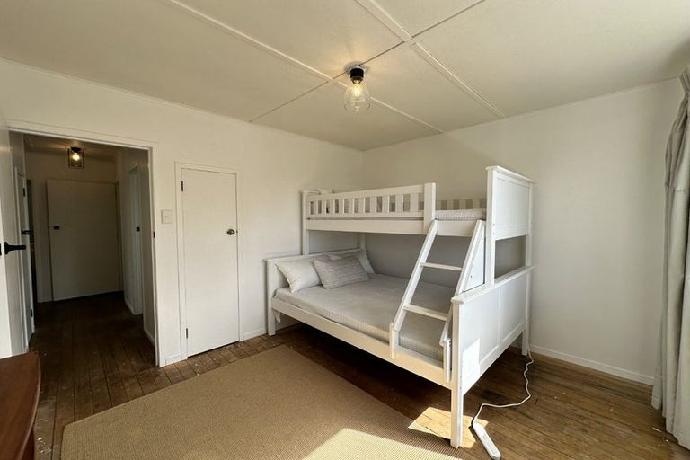 Photo of property in 132 Triangle Road, Massey, Auckland, 0614