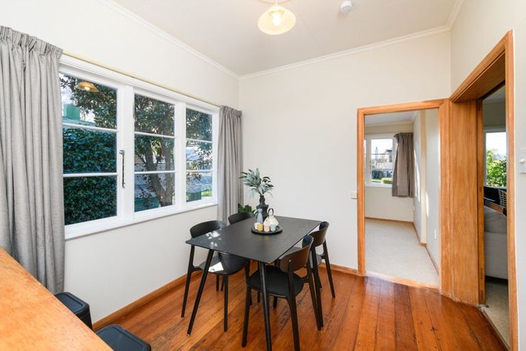 Photo of property in 120 Jickell Street, Hokowhitu, Palmerston North, 4410