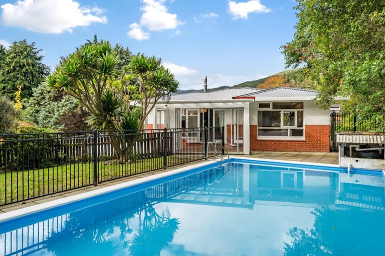 Photo of property in 120 Hine Road, Wainuiomata, Lower Hutt, 5014