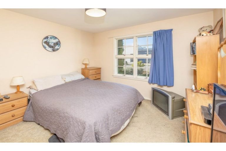 Photo of property in 3/2 Wentworth Street, Ilam, Christchurch, 8041