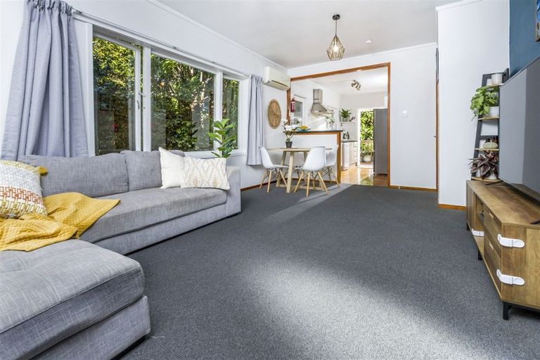 Photo of property in 8/7 Lydia Avenue, Northcote, Auckland, 0627