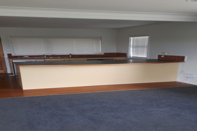 Photo of property in 1/32 Hellyers Street, Birkdale, Auckland, 0626