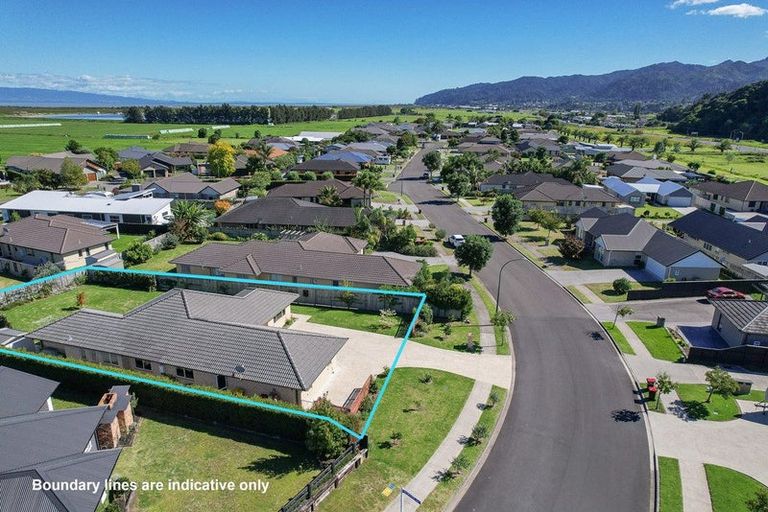 Photo of property in 22 Merrimana Drive, Thames, 3500