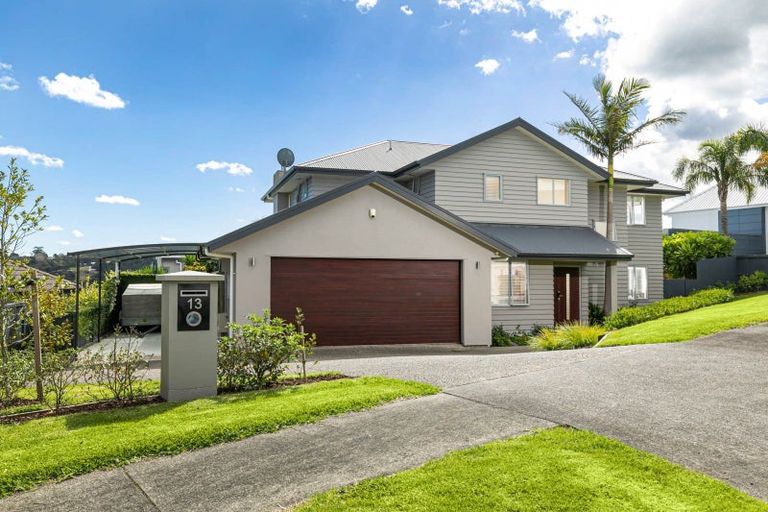 Photo of property in 13 Rangi Avenue, Schnapper Rock, Auckland, 0632