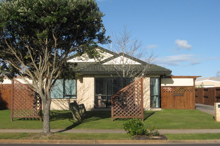 Photo of property in 152 Pacific View Road, Papamoa Beach, Papamoa, 3118