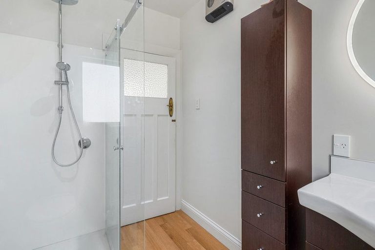 Photo of property in 1/1004 Colombo Street, St Albans, Christchurch, 8014