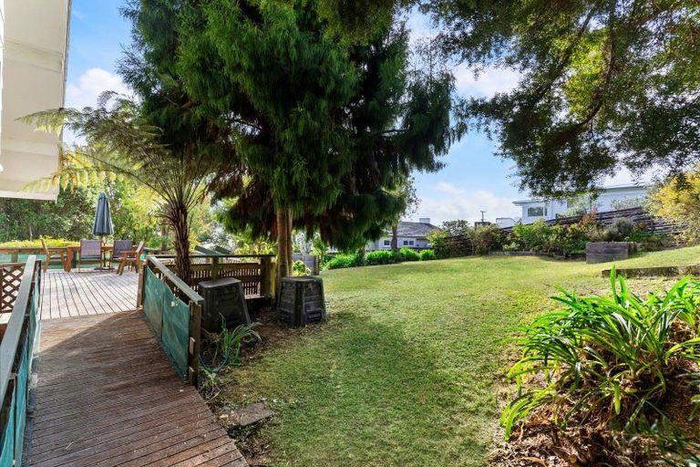 Photo of property in 257 East Coast Road, Mairangi Bay, Auckland, 0630
