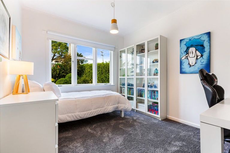 Photo of property in 17 Tainui Street, Torbay, Auckland, 0630
