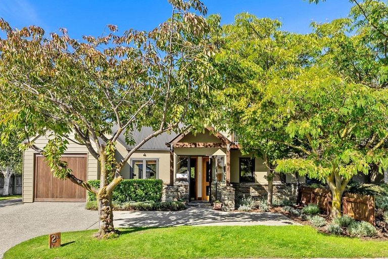 Photo of property in 2b Lansdown Street, Wanaka, 9305