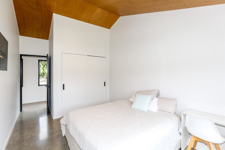 Photo of property in 23c Arden Place, Oakura, 4314