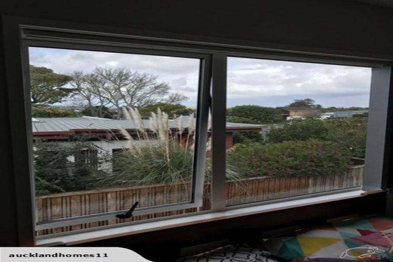 Photo of property in 4 Ruhanui Lane, Pakuranga Heights, Auckland, 2010