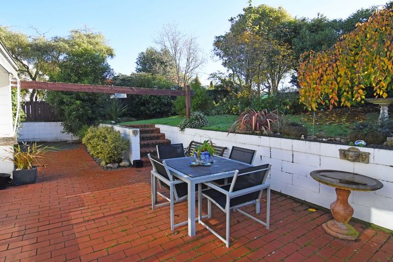 Photo of property in 17 Queen Alexandra Street, Lansdowne, Masterton, 5810
