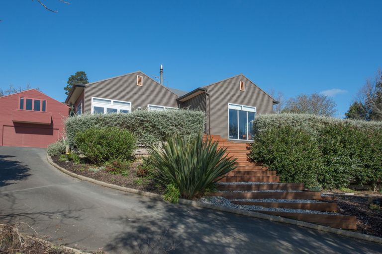 Photo of property in 8 Braeside, Kinmont Park, Mosgiel, 9024