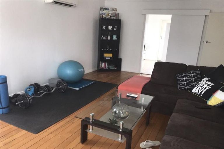 Photo of property in 3/1 Crossfield Road, Glendowie, Auckland, 1071