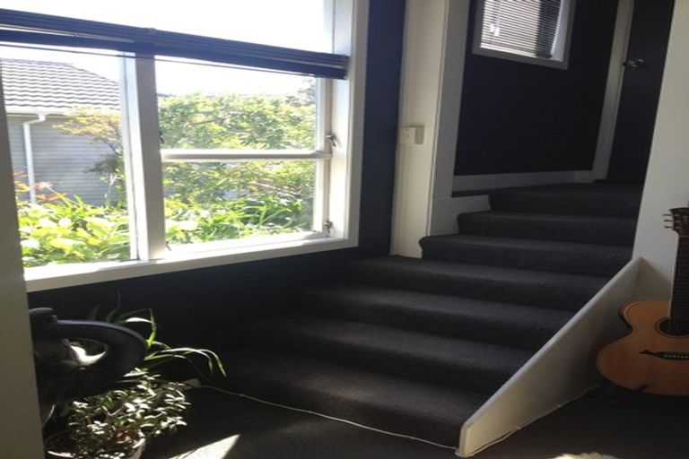 Photo of property in 92c Dowse Drive, Maungaraki, Lower Hutt, 5010