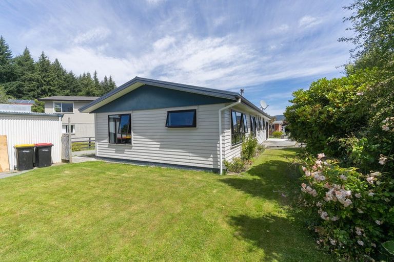 Photo of property in 11 Homer Street, Te Anau, 9600