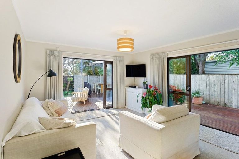 Photo of property in 27a Rauparaha Street, Waikanae Beach, Waikanae, 5036