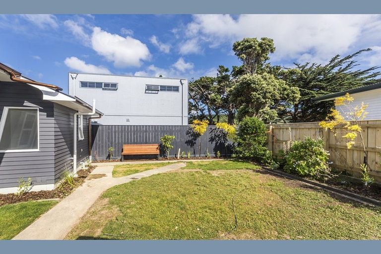 Photo of property in 22 Quebec Street, Kingston, Wellington, 6021