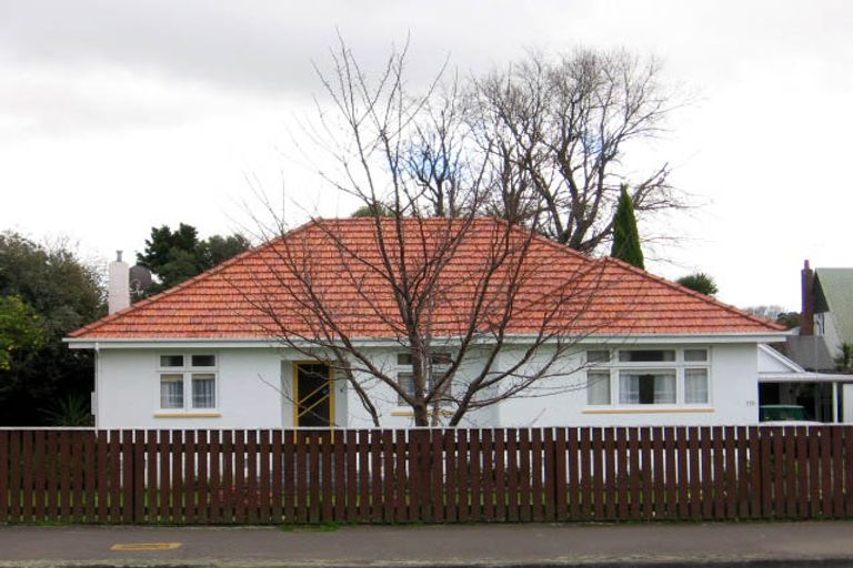 Photo of property in 135 Park Road, West End, Palmerston North, 4410