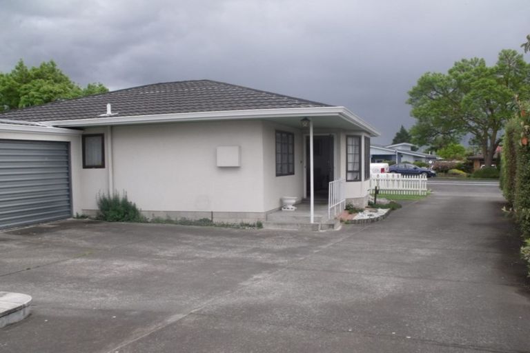 Photo of property in 1/37 Middle Road, Havelock North, 4130