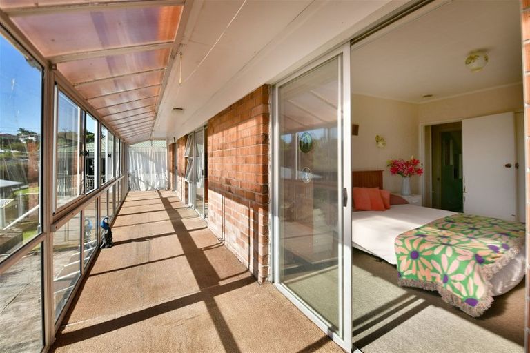 Photo of property in 8 Kathy Terrace, Stanmore Bay, Whangaparaoa, 0932