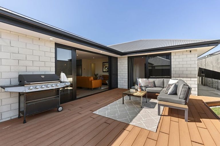 Photo of property in 25 Papawhero Drive, Bell Block, New Plymouth, 4312