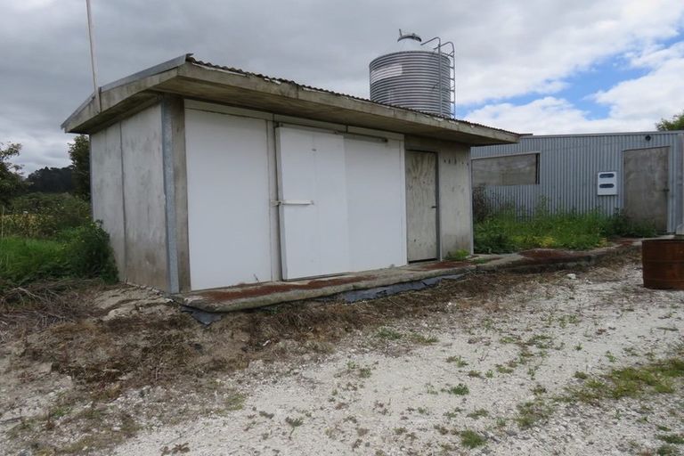 Photo of property in 1514 State Highway 12, Paparoa, Maungaturoto, 0583