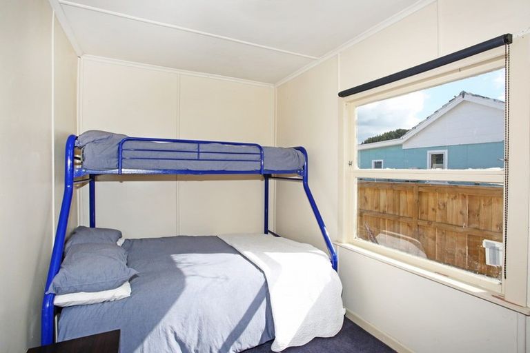 Photo of property in 1553 Clevedon Kawakawa Road, Kawakawa Bay, Papakura, 2585