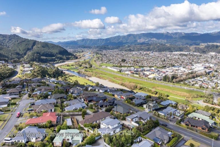 Photo of property in 28 Kirton Drive, Riverstone Terraces, Upper Hutt, 5018