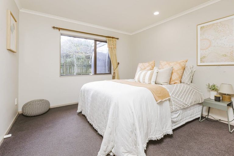 Photo of property in 10d Evans Road, Weymouth, Auckland, 2103