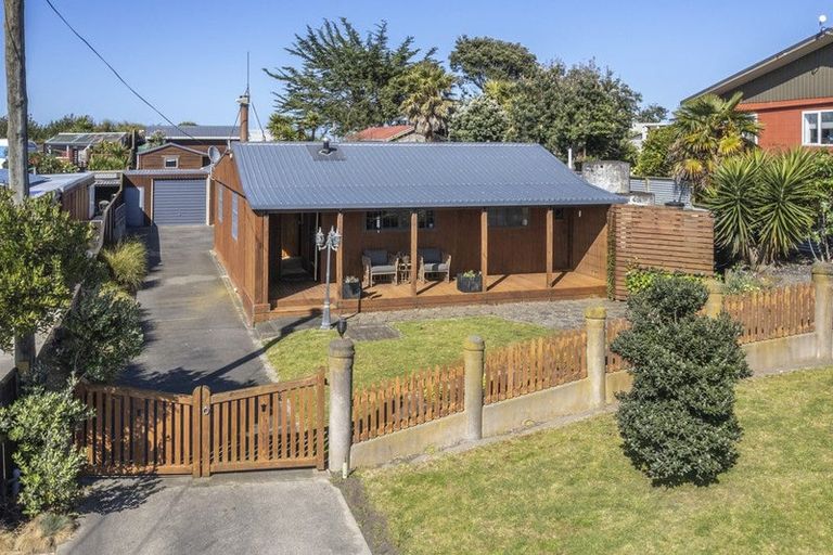 Photo of property in 15 Wainui Street, Koitiata, Whanganui, 4581