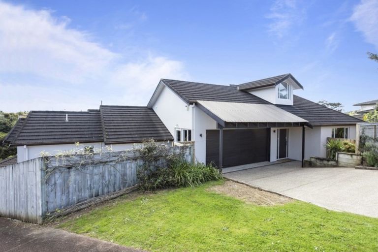 Photo of property in 26 Admirals Court Drive, Greenhithe, Auckland, 0632