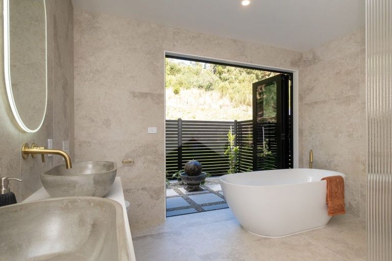 Photo of property in 56 Foster Lane, Havelock North, 4172